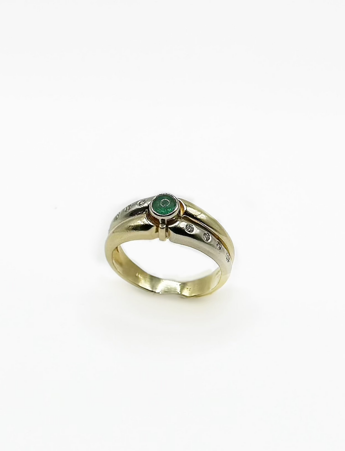 Golden Crest Ring